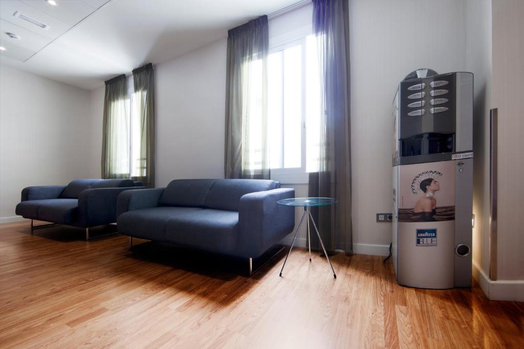 ホテル オスタル Bcn ランブラス バルセロナ 部屋 写真